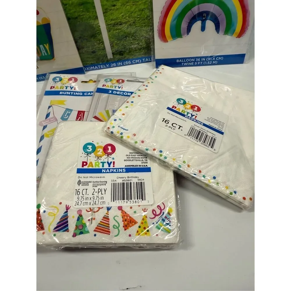 D30  Party Decorations- 8 piece party decor, napkins, balloons, yard sign